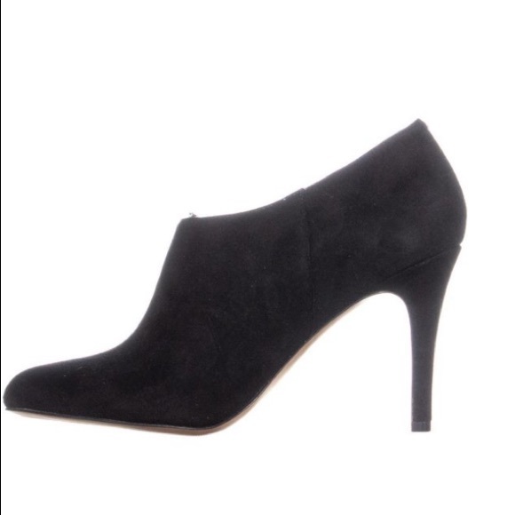 Nine West Gemeza Cut Out Ankle Buckle Boots - Picture 2 of 10